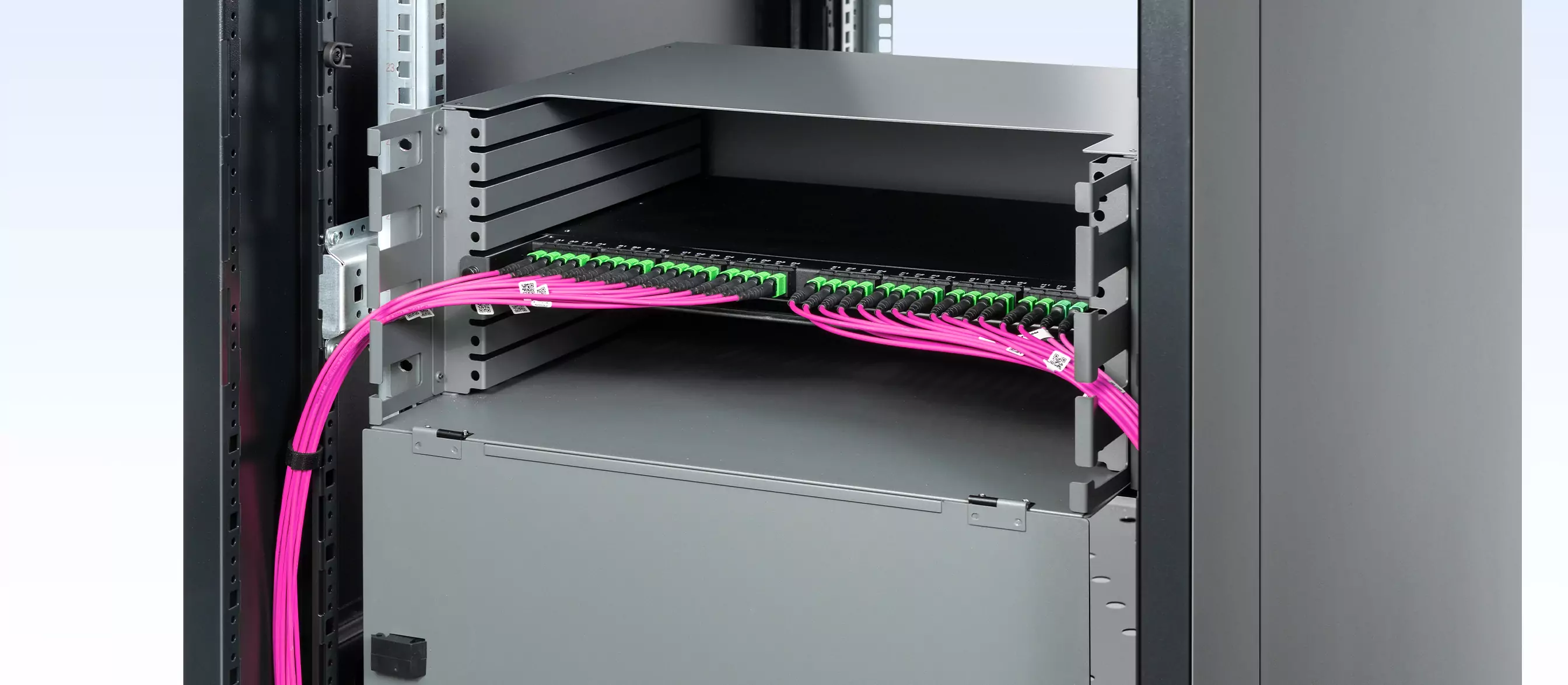 0.5U Rack Mount Enclosure with 32x8F MPO Adapters (128F, OM4 MM, Type 4, 0.35dB) Multimode Shuffle Box for Scalable AI... detail