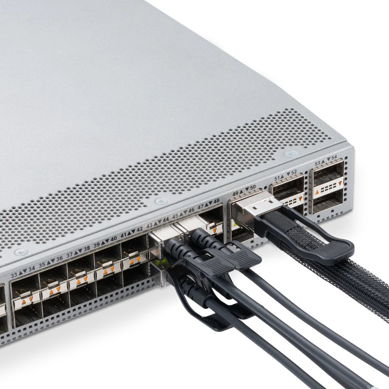 1m (3ft) 40G QSFP+ to 4X10G SFP+ Passive Direct Attach Copper Breakout Cable for Cisco 30AWG view 6